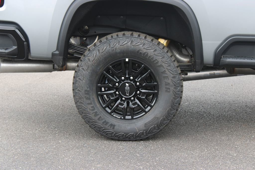 New 2026 Chevrolet Silverado 2500 ZR2 w/ LPO, Dark Essentials Package AWD/4WD image 13