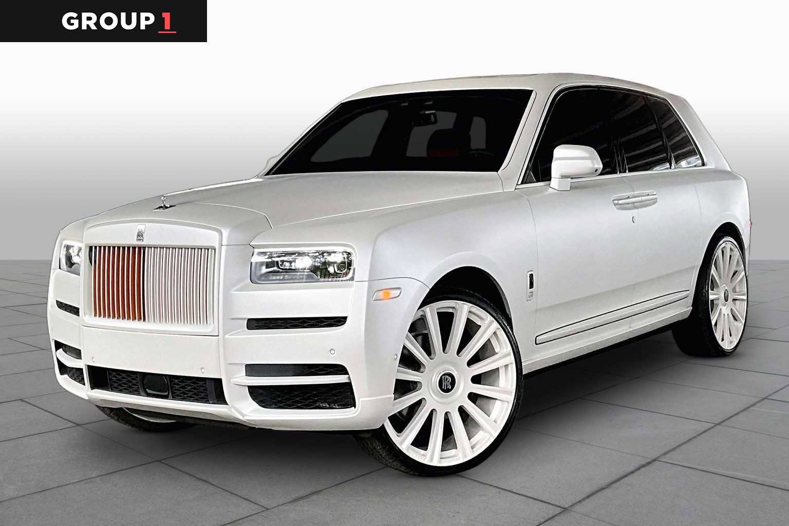 Used 2022 Rolls-Royce Cullinan AWD/4WD image 1