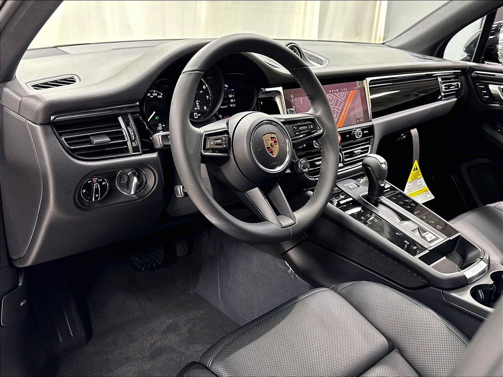 New 2026 Porsche Macan AWD/4WD image 4