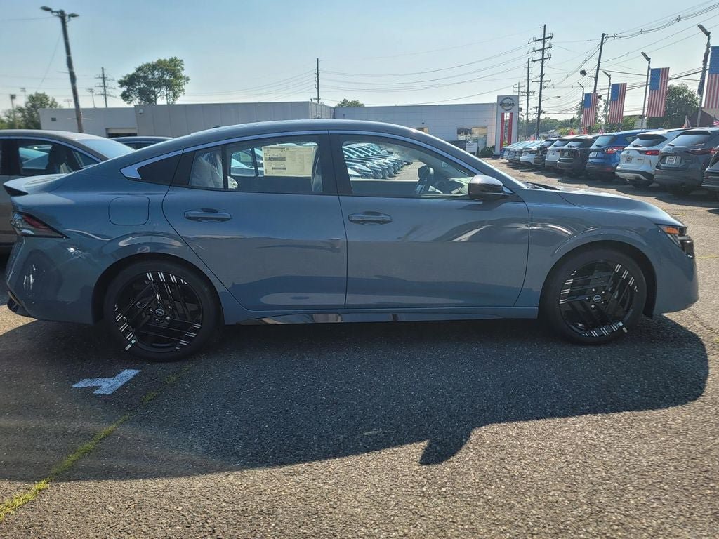 New 2026 Nissan Sentra SR w/ SR Premium Package FWD image 9