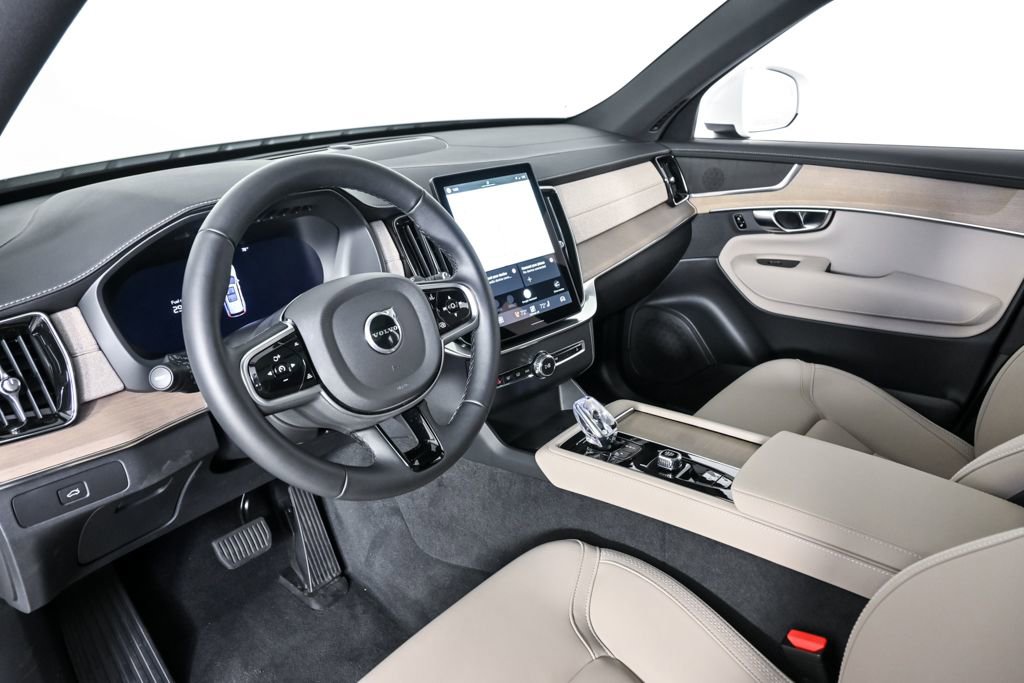 Certified 2025 Volvo XC90 B6 Core w/ Climate Package image 6
