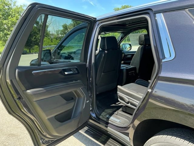 New 2026 Chevrolet Tahoe Premier w/ Sun And Tow Package AWD/4WD image 17