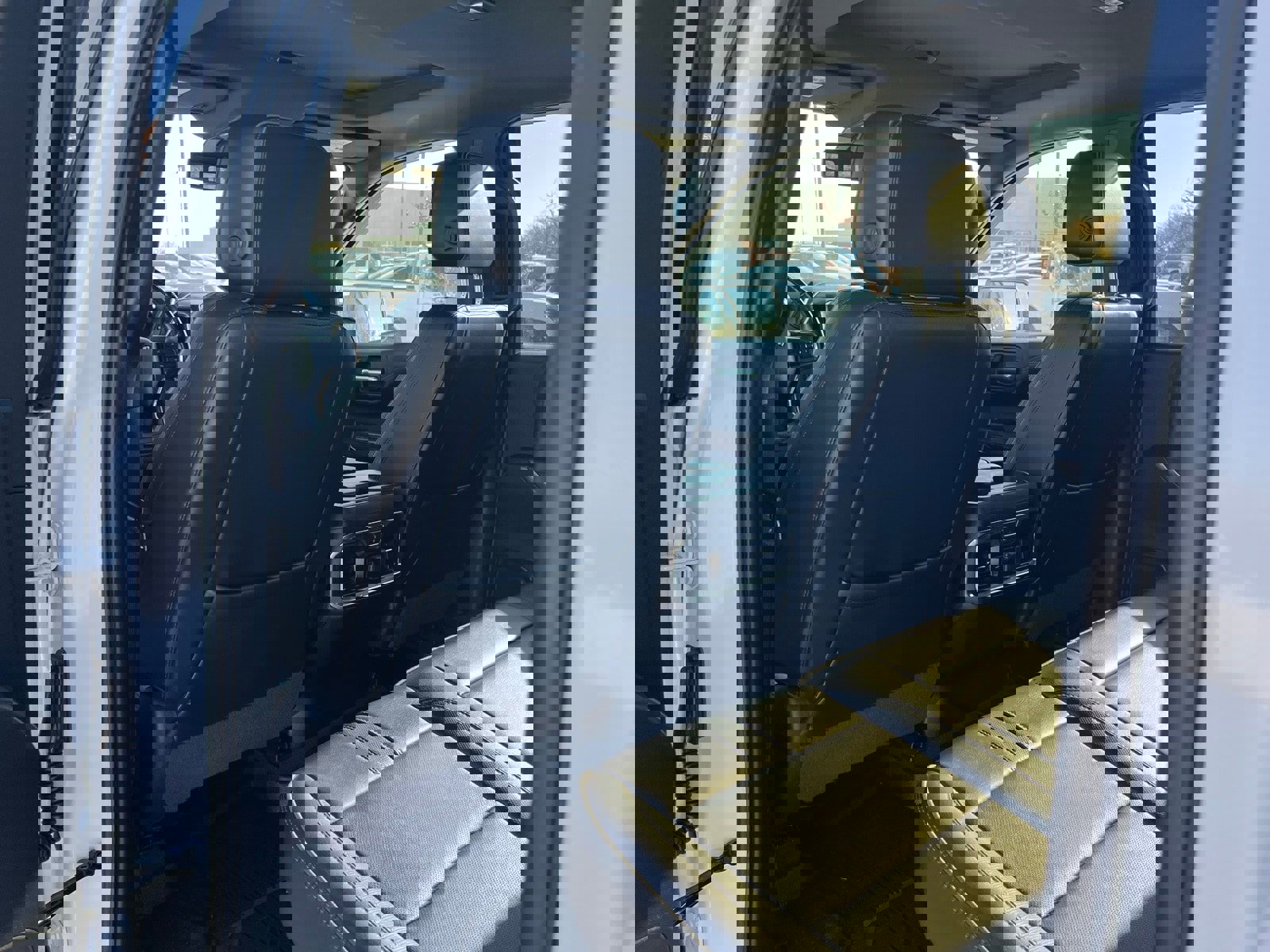 Used 2019 Chevrolet Silverado 1500 High Country w/ Z71 Off-Road Package image 16