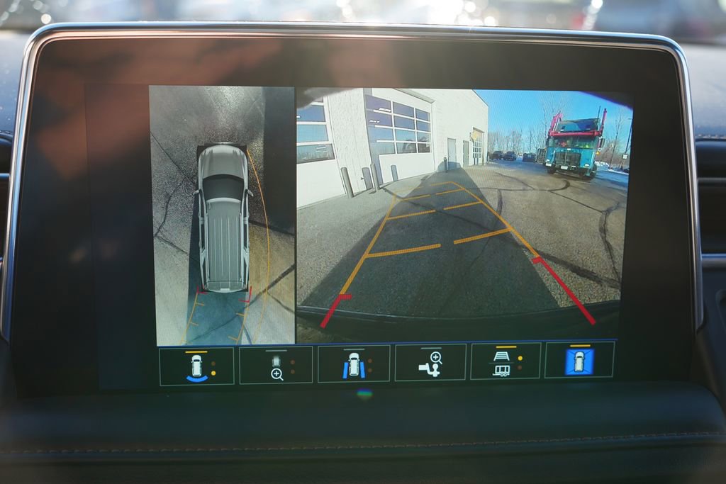 Certified 2024 Chevrolet Suburban High Country image 43