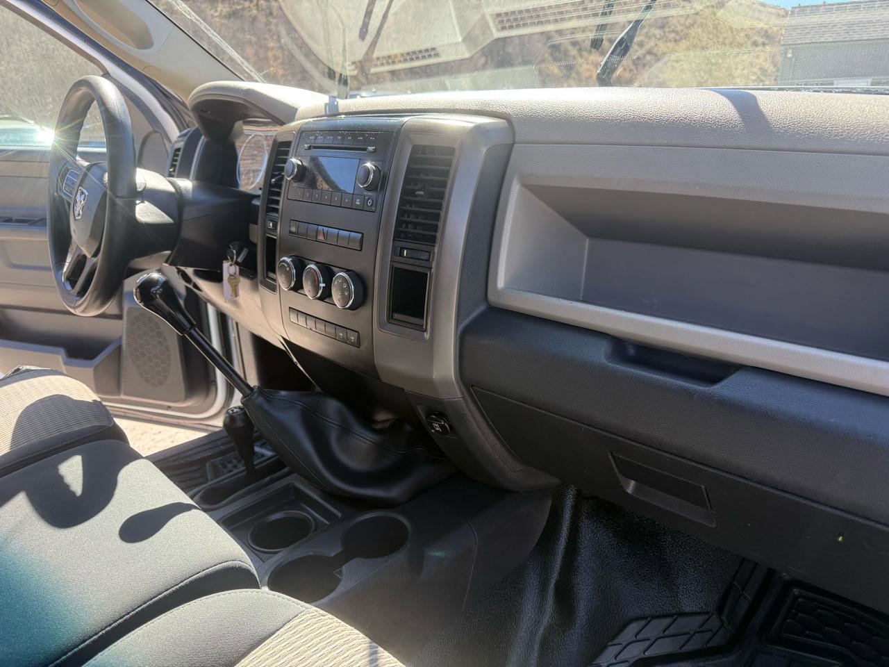 Used 2012 RAM 4500 4x4 Crew Cab w/ ST Decor Group image 15