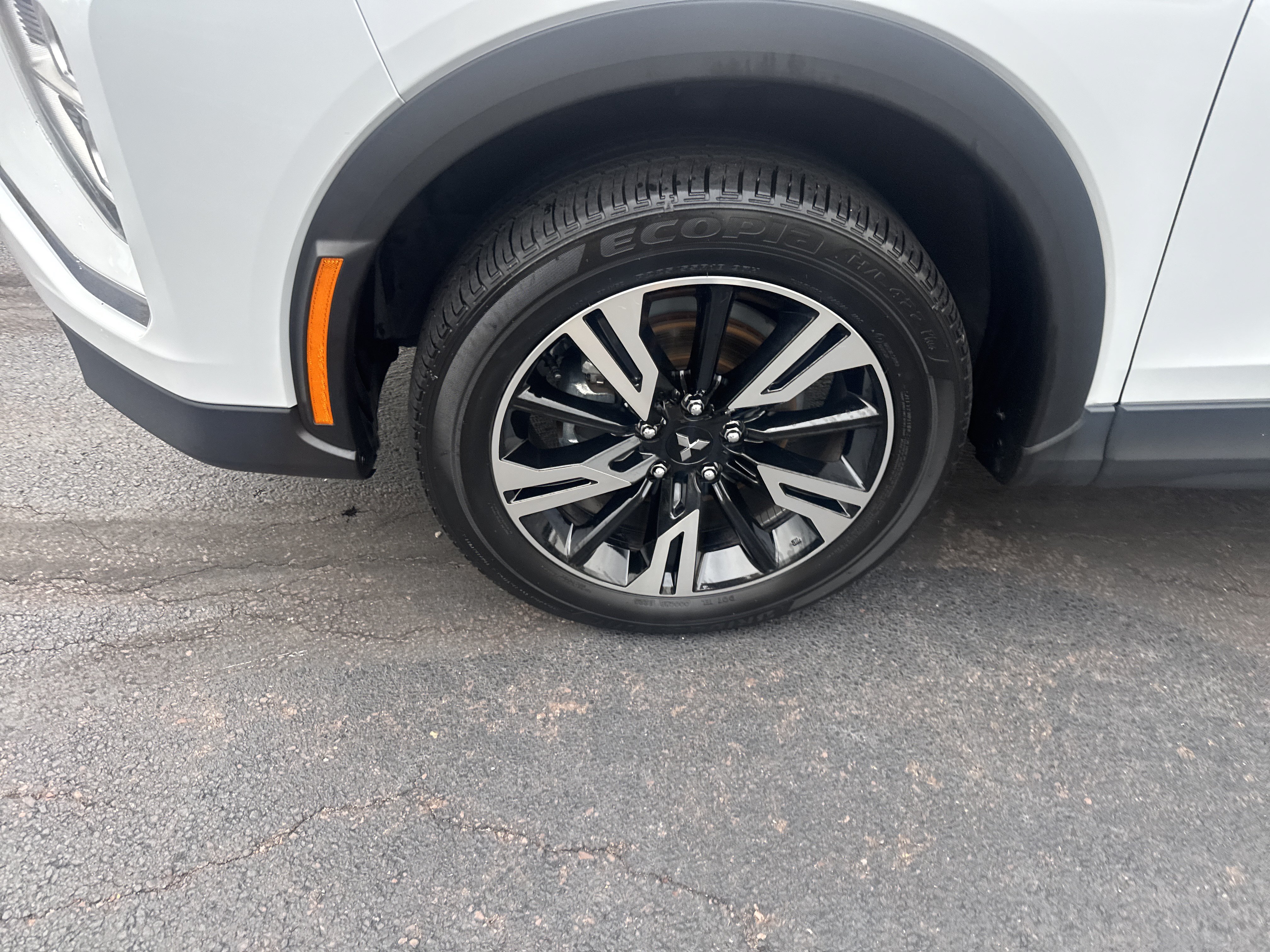 Used 2025 Mitsubishi Eclipse Cross SE AWD/4WD image 11