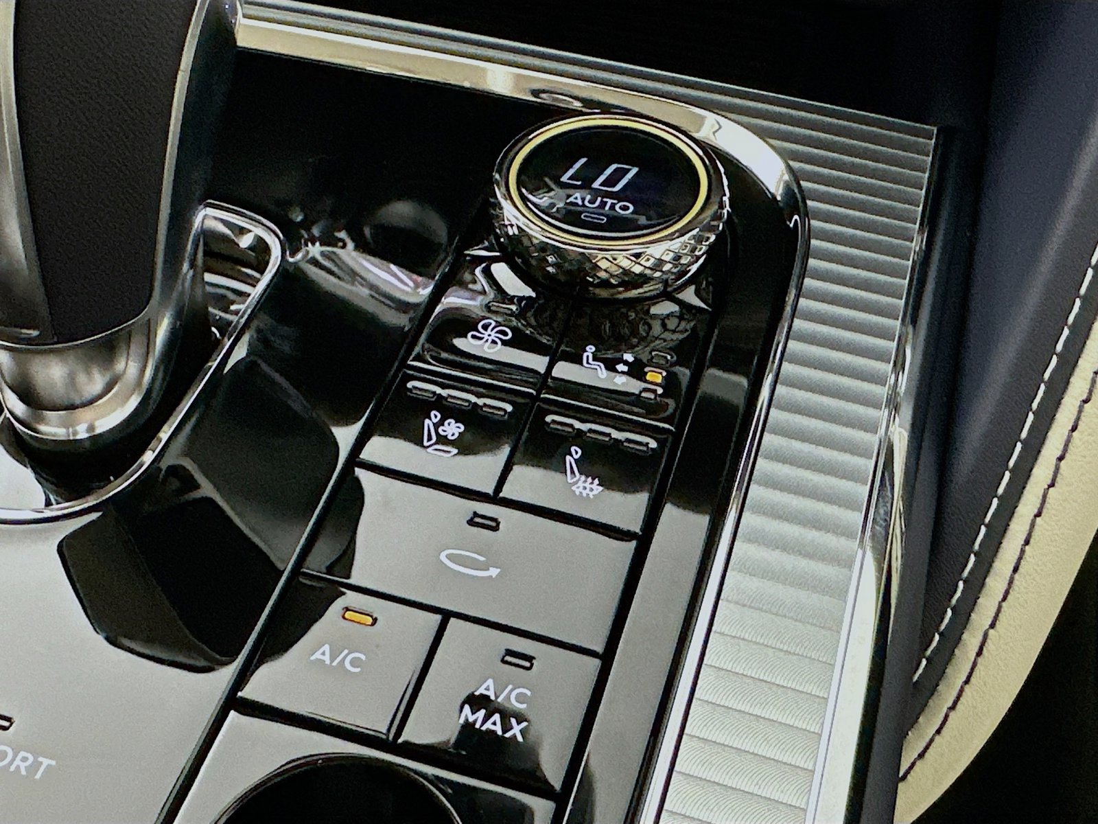 New 2026 Bentley Flying Spur V8 AWD/4WD image 65