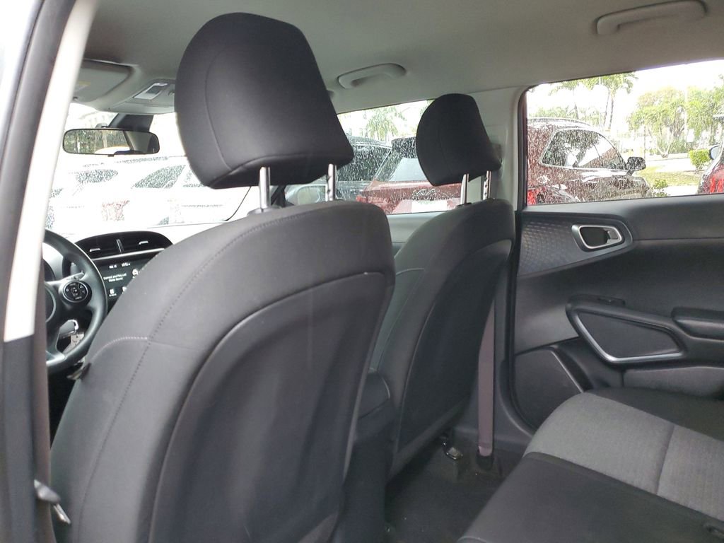 Used 2021 Kia Soul S image 15