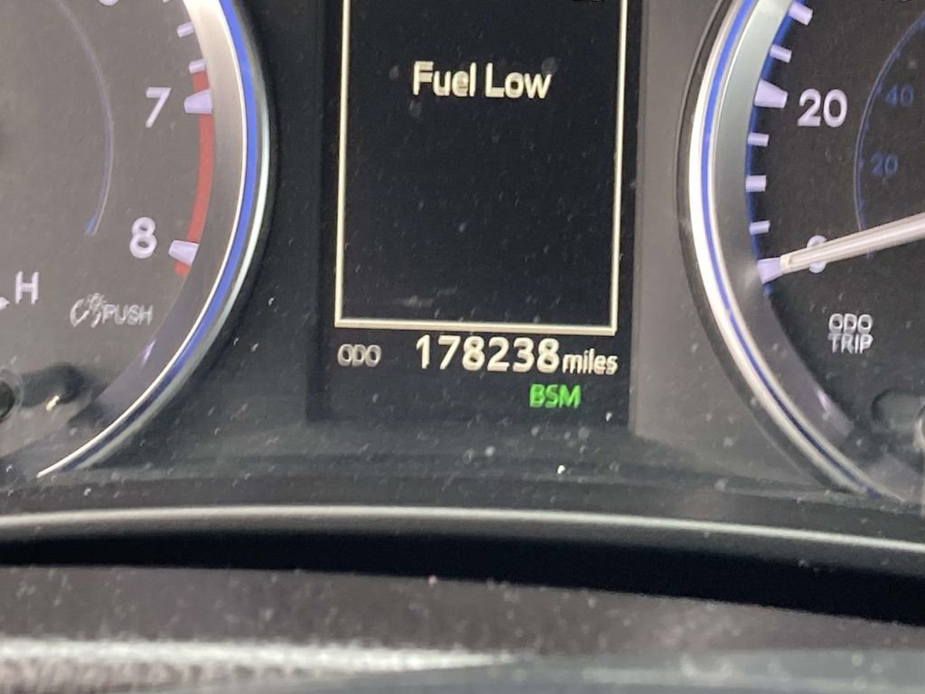 Used 2017 Toyota Highlander XLE image 22