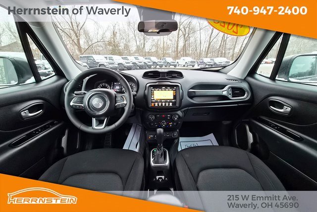 Used 2023 Jeep Renegade Latitude image 6