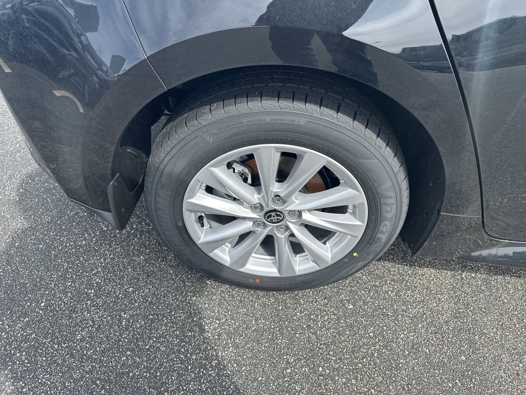 New 2026 Toyota Corolla SE FWD image 13