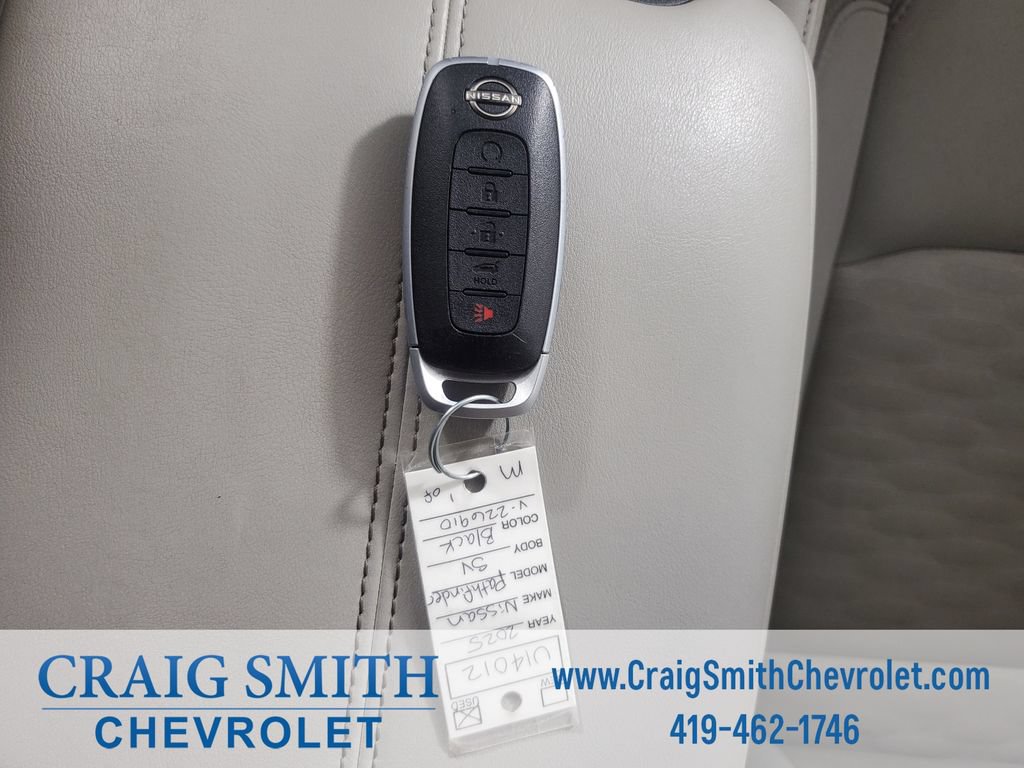 Used 2025 Nissan Pathfinder SV FWD image 33