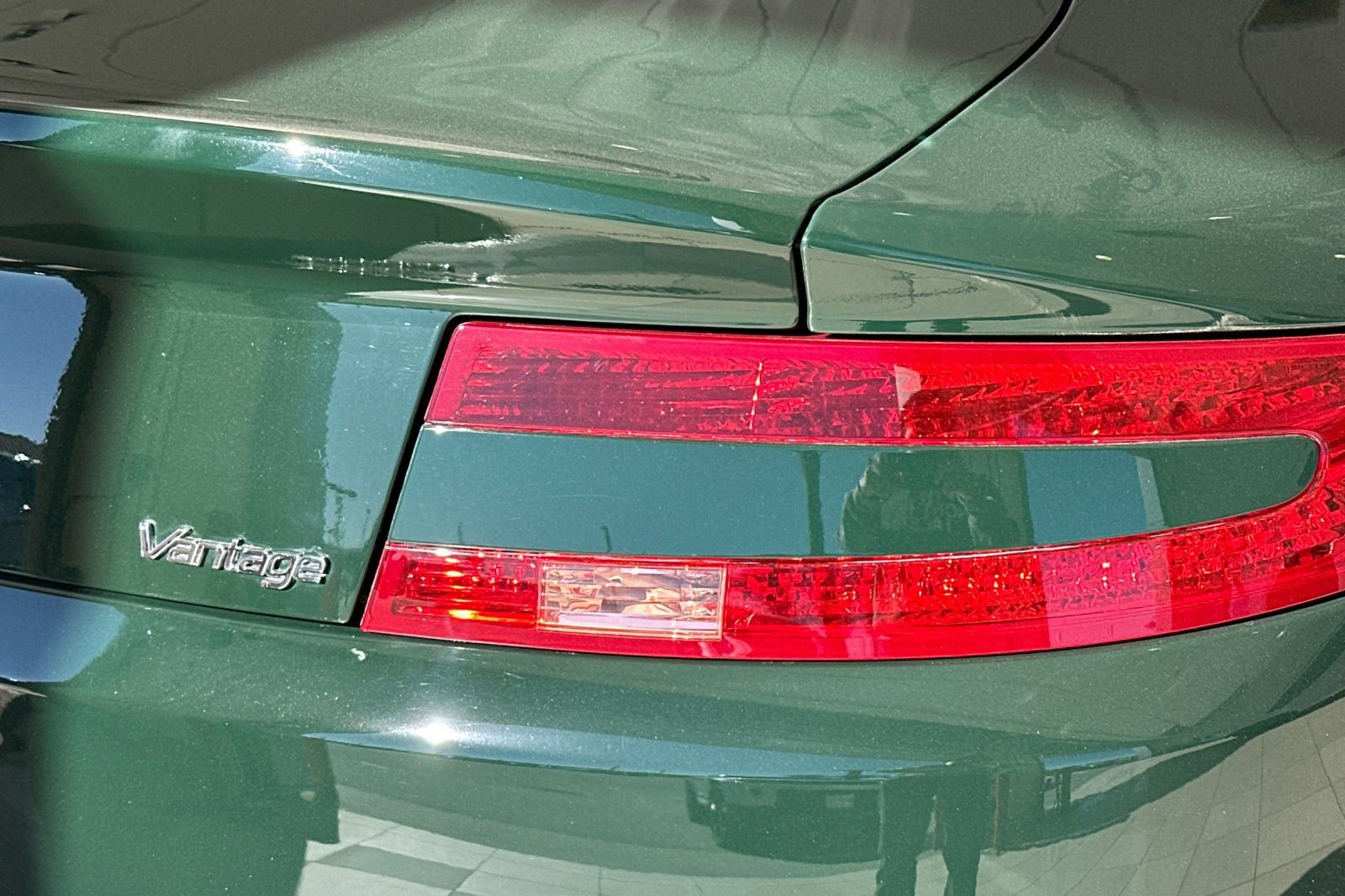 Used 2006 Aston Martin V8 Vantage Coupe image 6