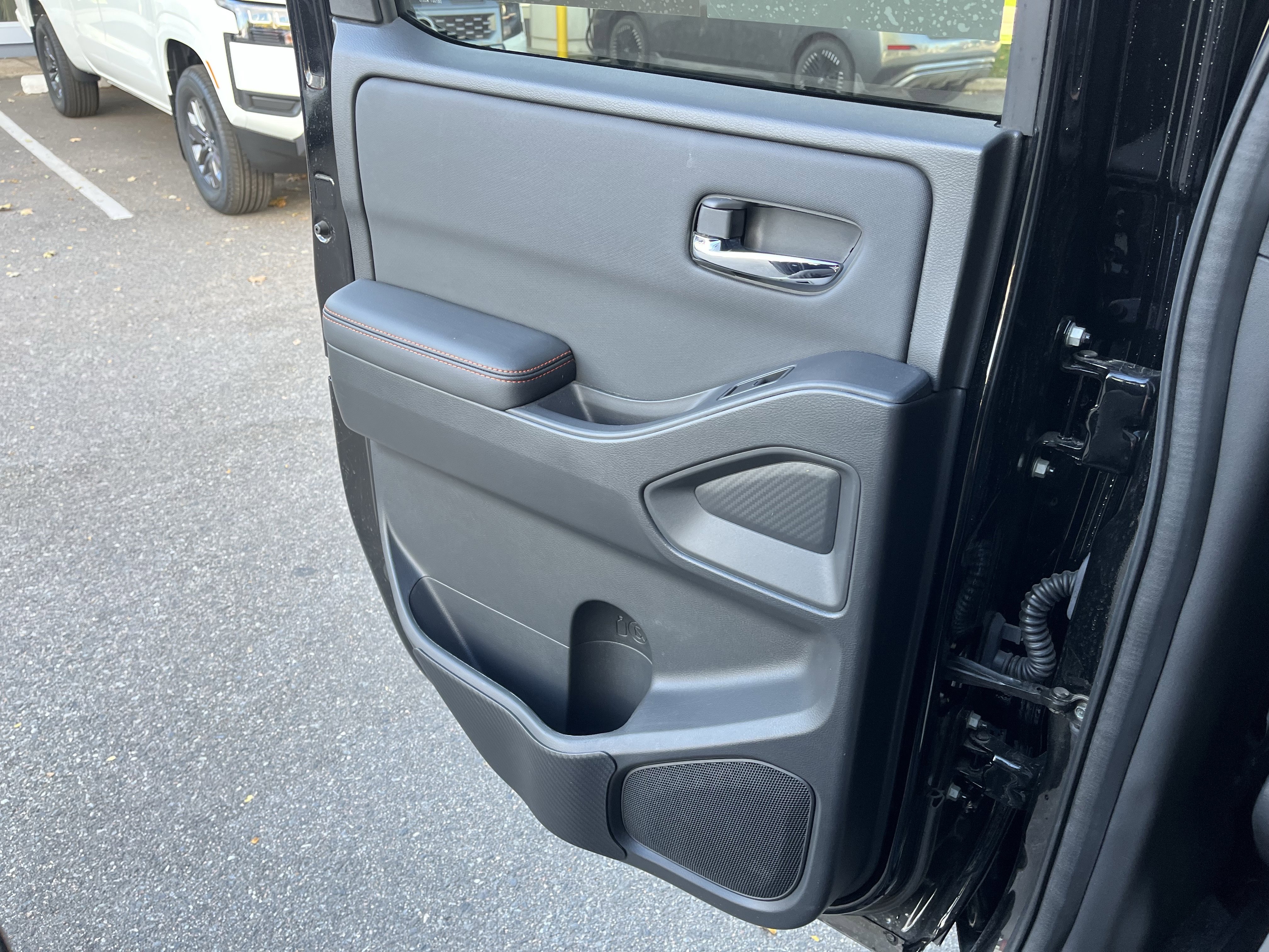 Certified 2024 Nissan Frontier PRO-4X w/ Off-Road Protection Package image 30