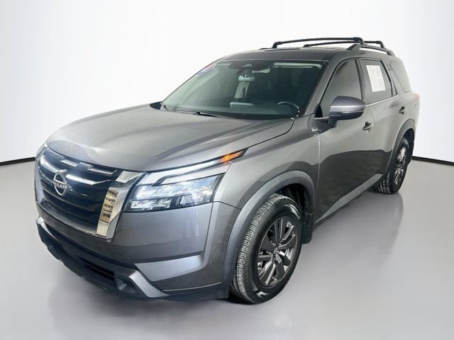 Used 2023 Nissan Pathfinder SV FWD image 4