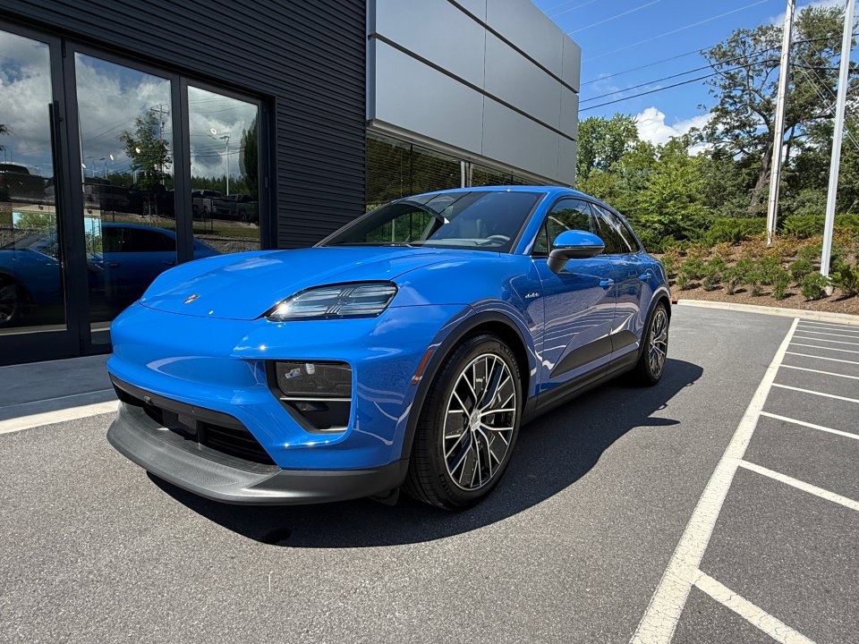 New 2026 Porsche Macan 4 Electric AWD/4WD image 1