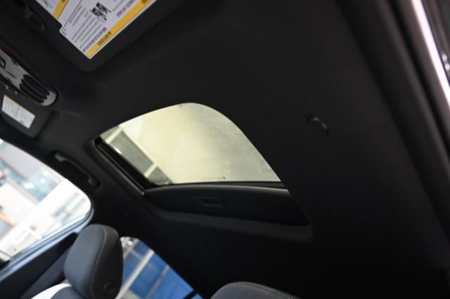 New 2026 Chevrolet Trax RS w/ Sunroof Package FWD image 20