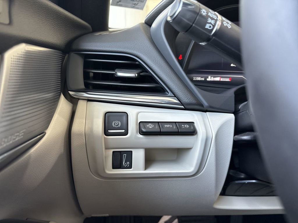 Certified 2025 Cadillac CT4 Premium Luxury image 18