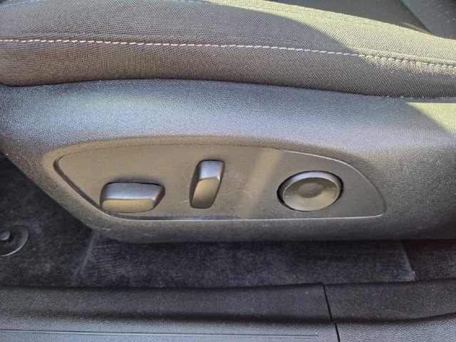 Certified 2025 Chevrolet Equinox EV LT w/ Comfort Package FWD image 21