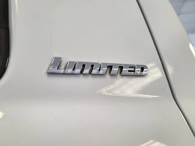 Used 2015 Toyota Tundra Limited RWD image 12