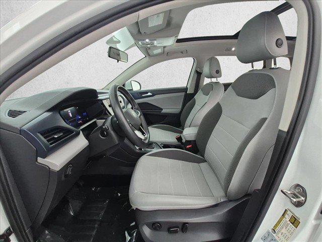 Used 2022 Volkswagen Taos SE FWD image 18