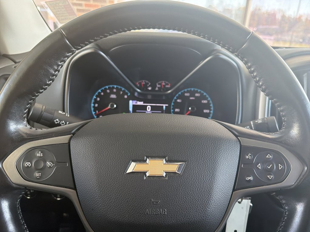 Used 2018 Chevrolet Colorado Z71 w/ LPO, Premium Interior Package AWD/4WD image 11