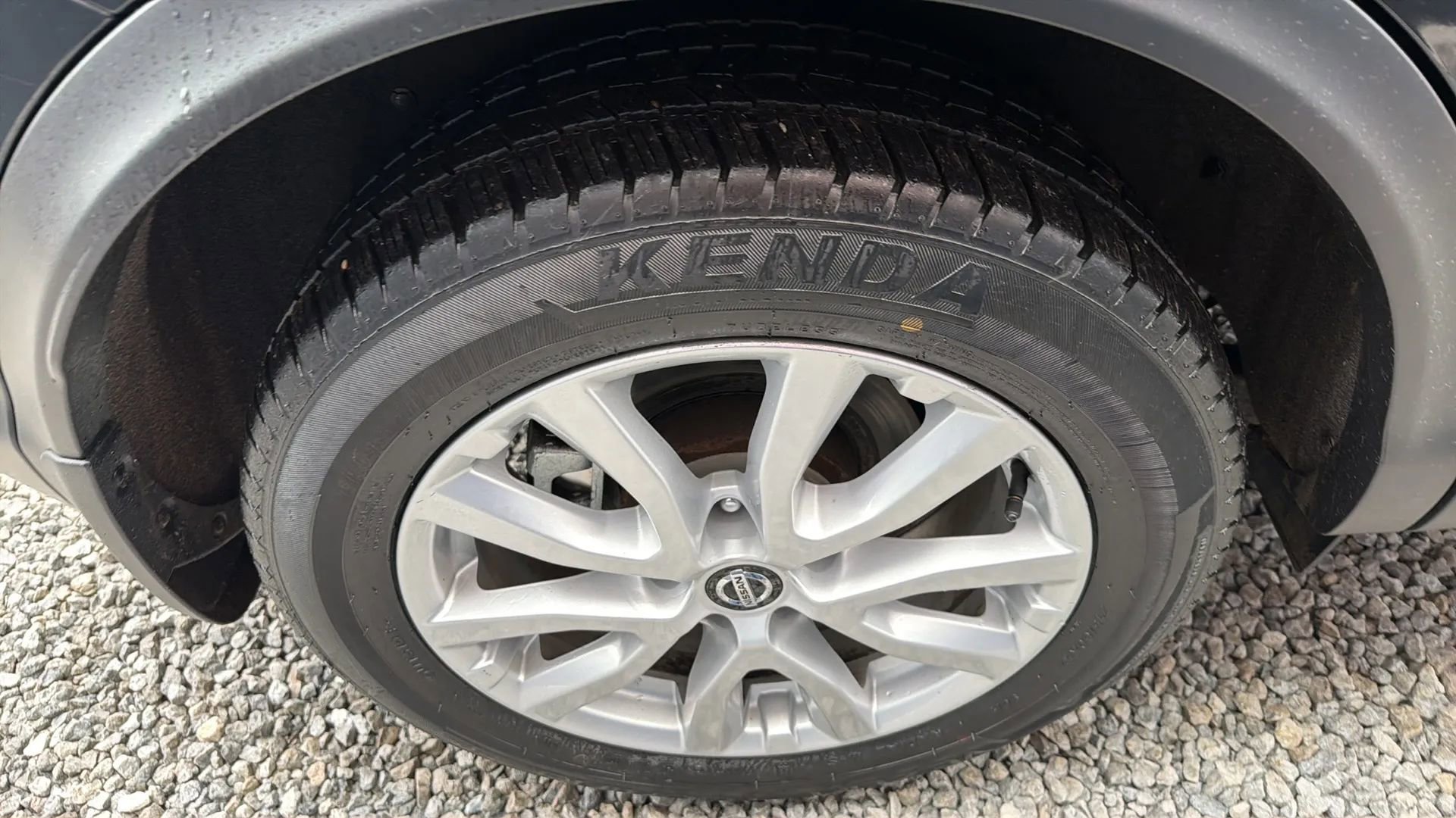 Used 2022 Nissan Rogue Sport SV image 6