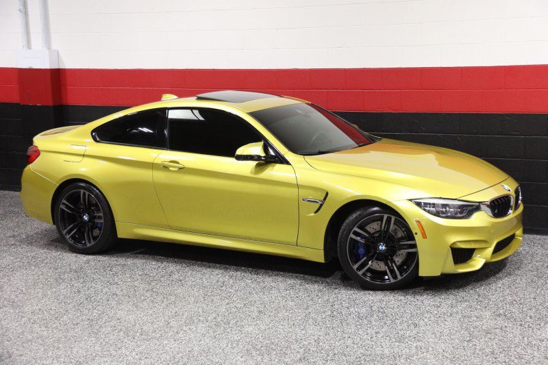 Used 2019 BMW M4 Coupe w/ Executive Package RWD image 2