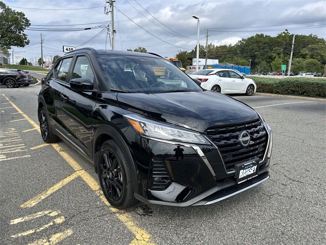 Certified 2024 Nissan Kicks SR image 2