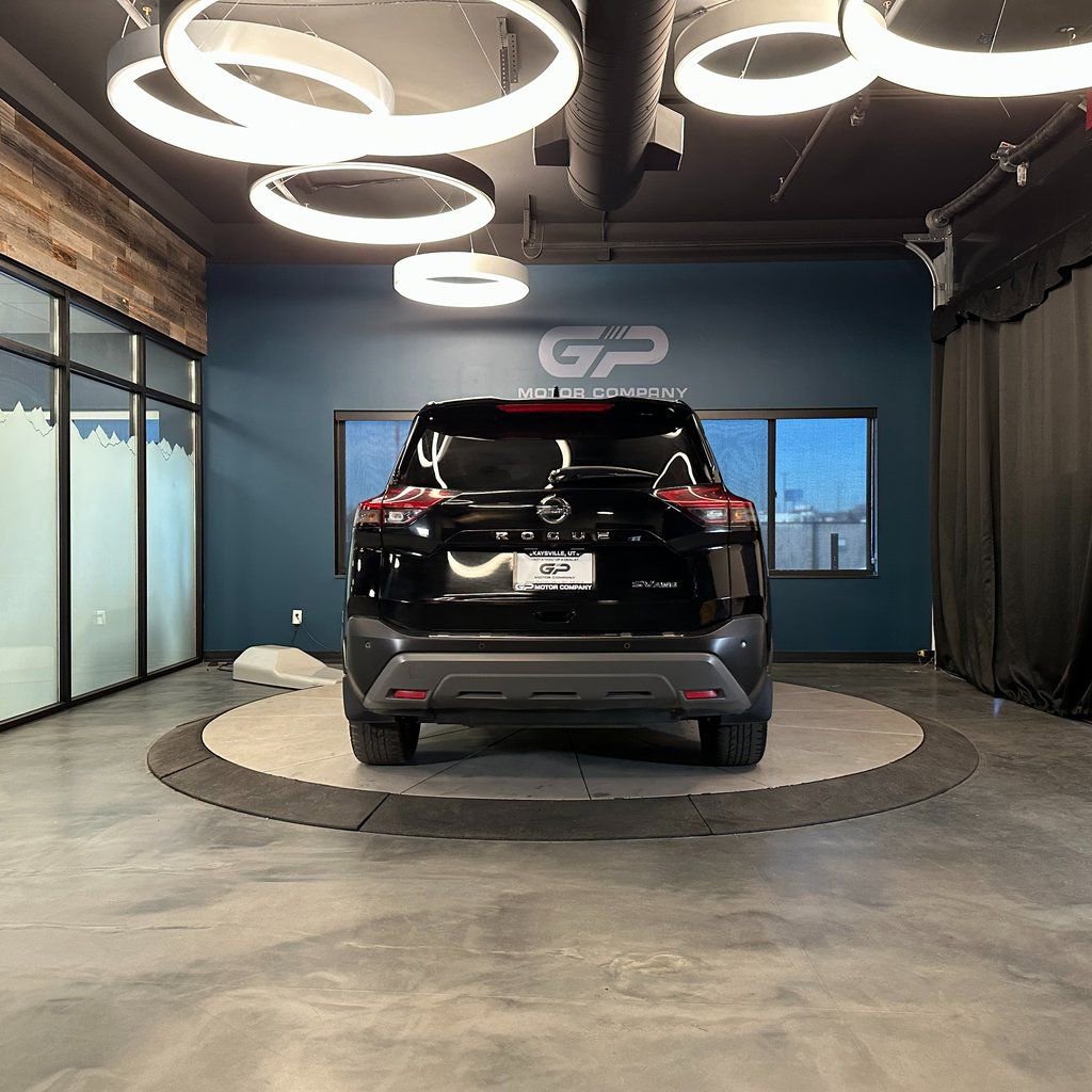Used 2021 Nissan Rogue SV AWD/4WD image 4