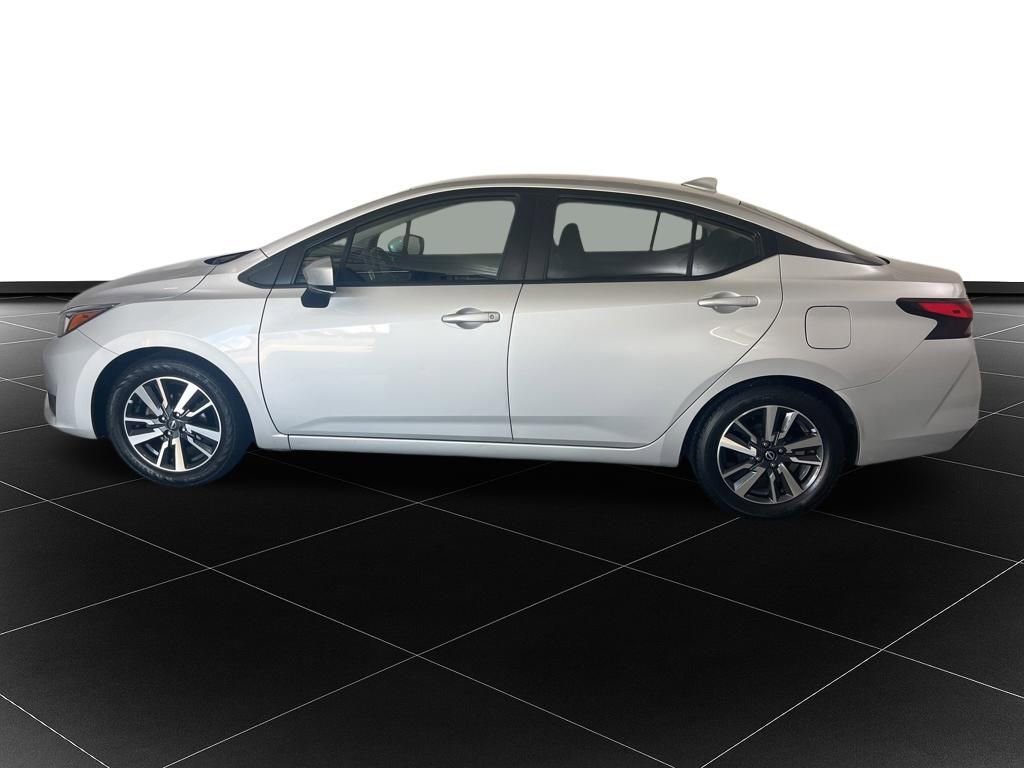 Used 2023 Nissan Versa SV FWD image 2