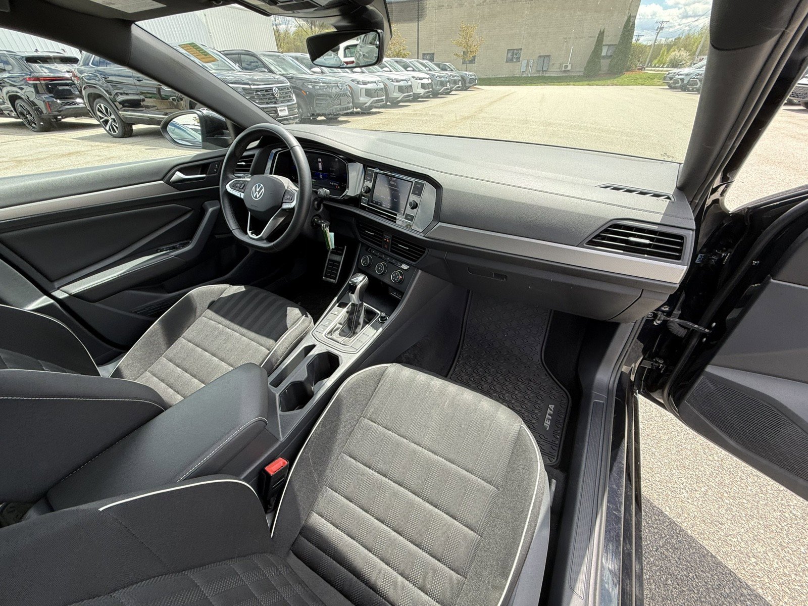 Used 2024 Volkswagen Jetta Sport FWD image 21