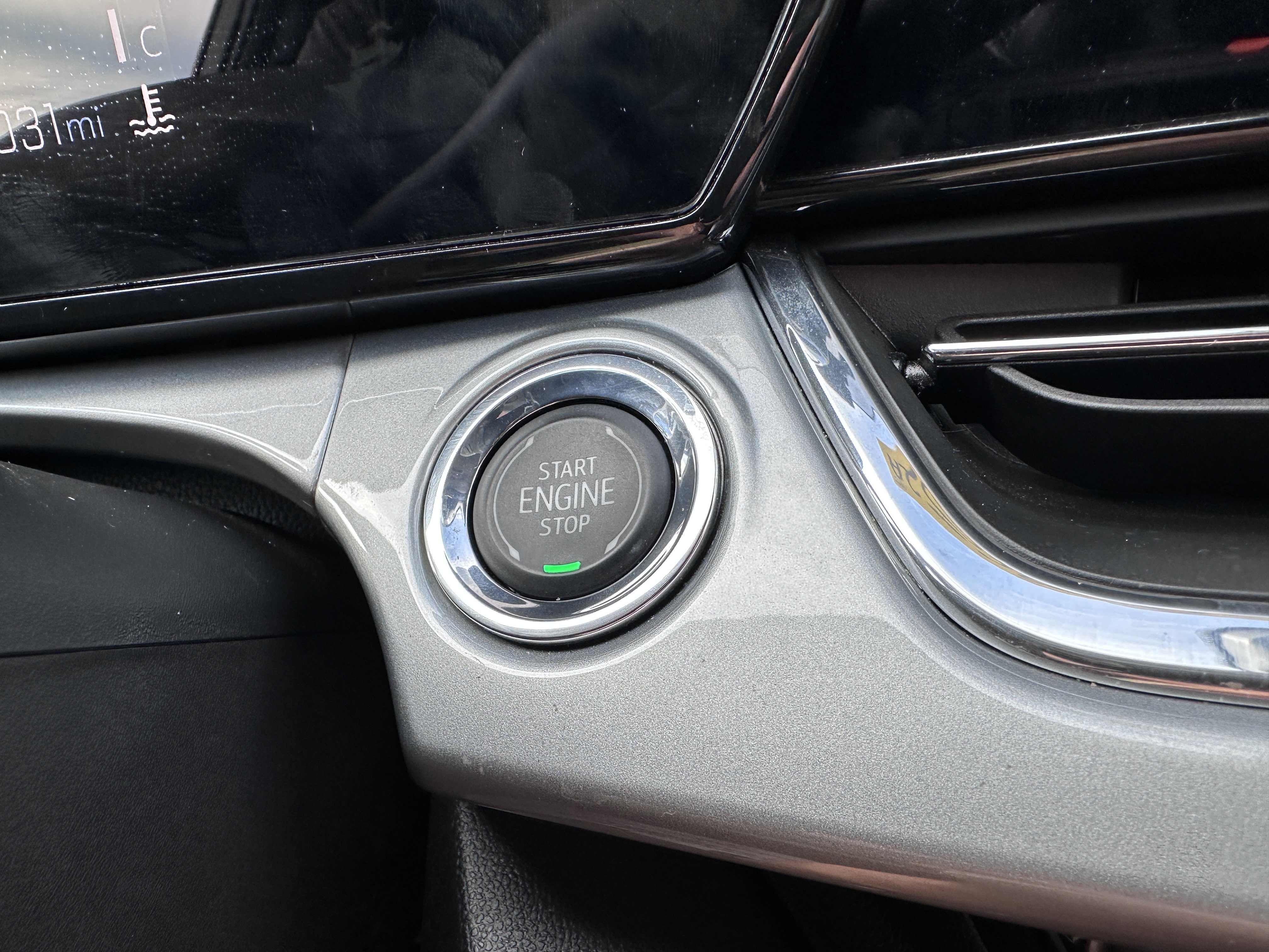 Used 2025 Chevrolet Trax LT w/ Driver Confidence Package image 21