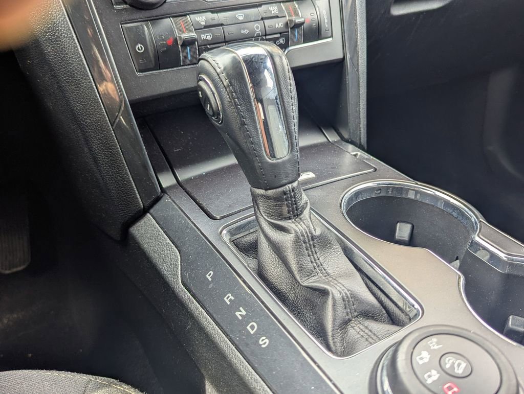 Used 2018 Ford Explorer XLT w/ Equipment Group 201A AWD/4WD image 19