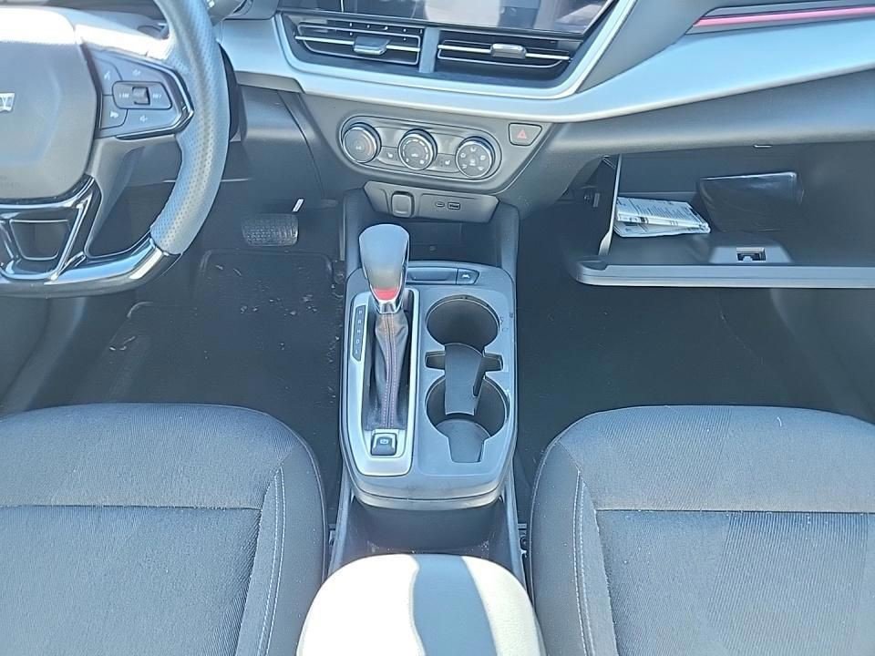 Certified 2024 Chevrolet Trax RS w/ Driver Confidence Package image 5