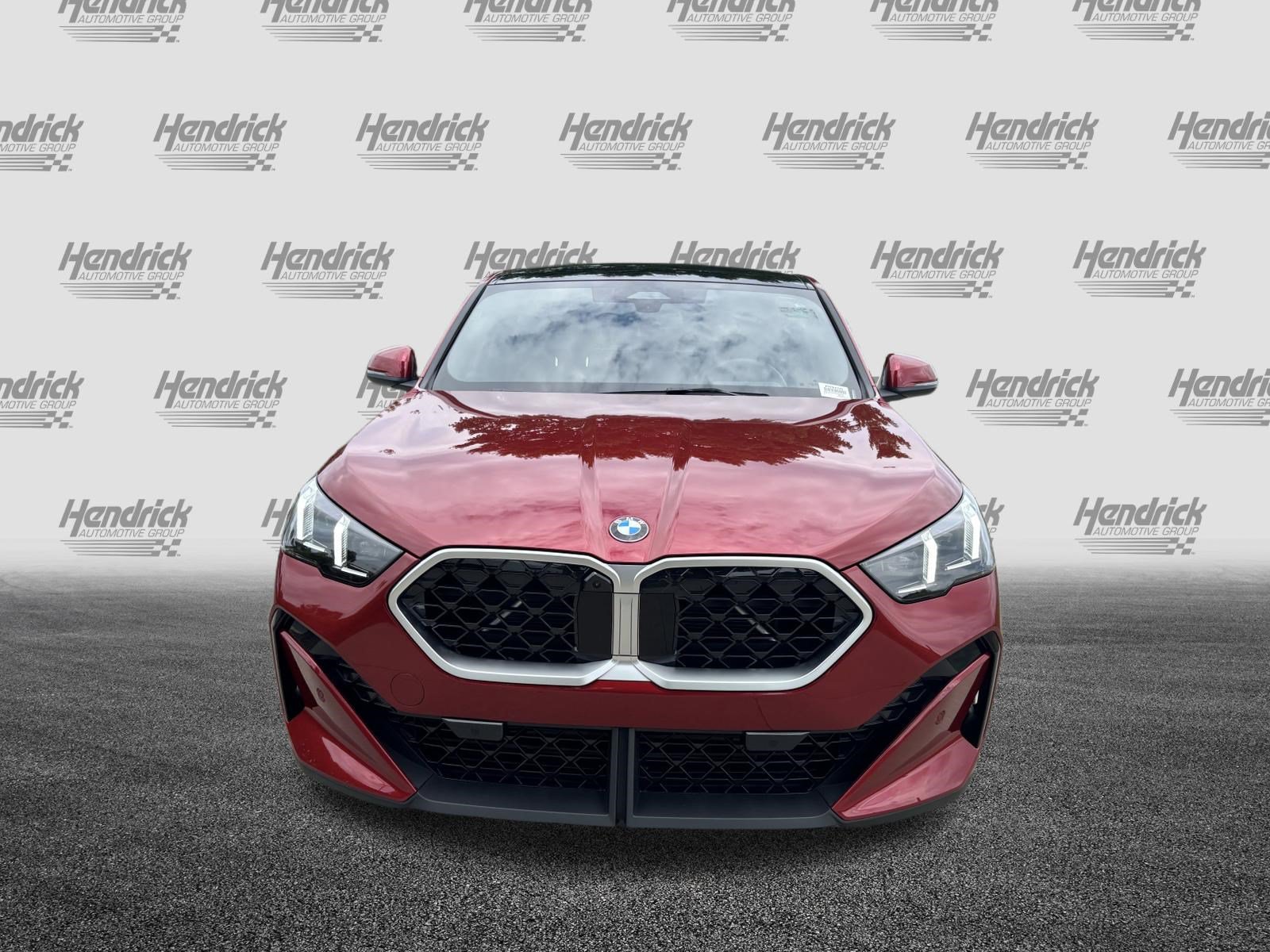 Certified 2025 BMW X2 xDrive28i AWD/4WD image 3