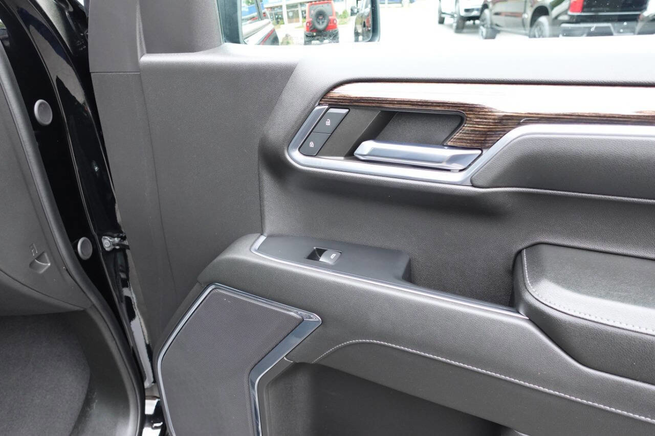 Used 2024 GMC Sierra 1500 Elevation AWD/4WD image 33