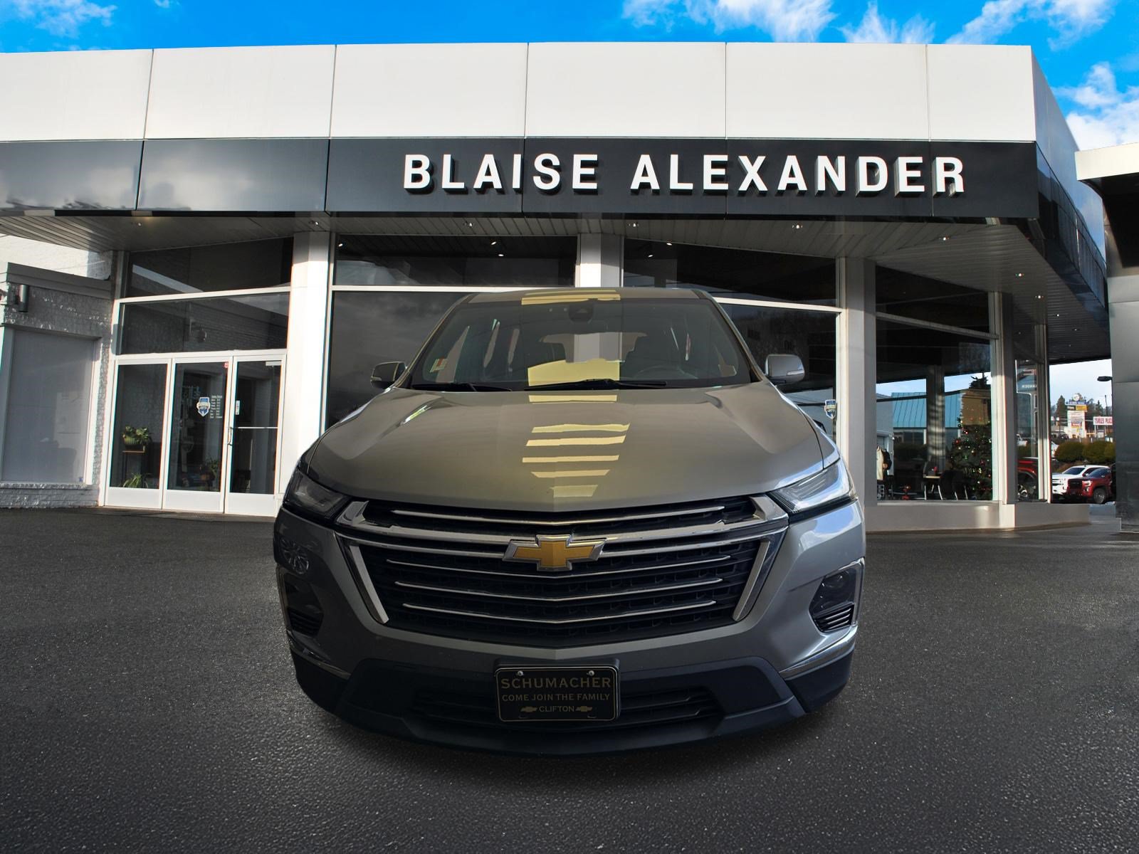 Used 2023 Chevrolet Traverse LT AWD/4WD image 9