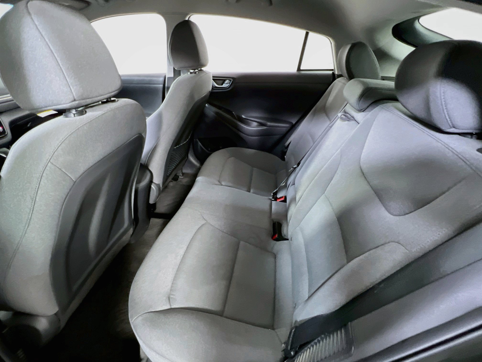 Used 2021 Hyundai Ioniq SEL FWD image 21