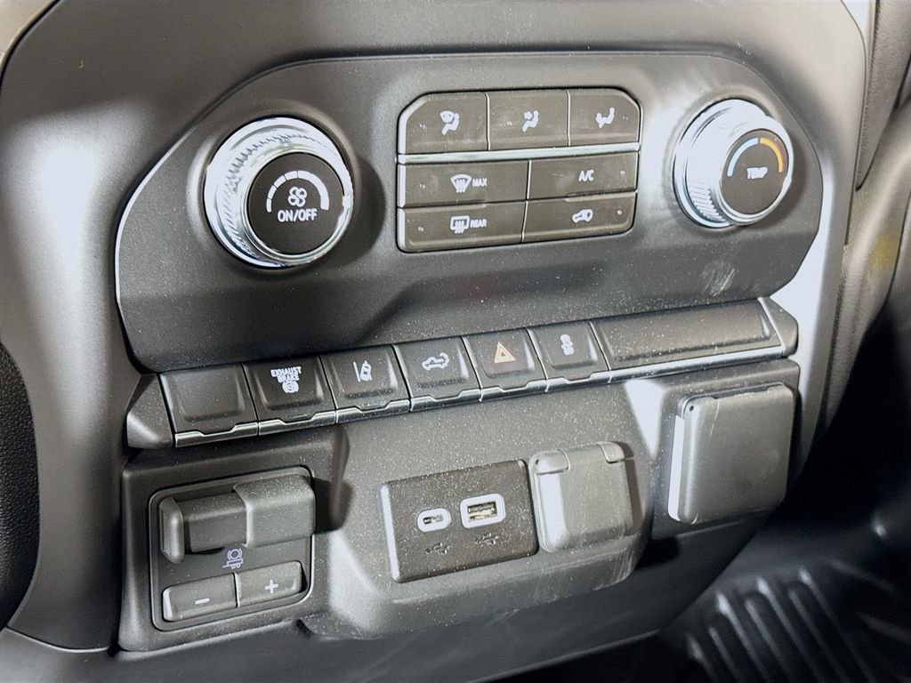 Certified 2026 GMC Sierra 3500 Pro AWD/4WD image 14