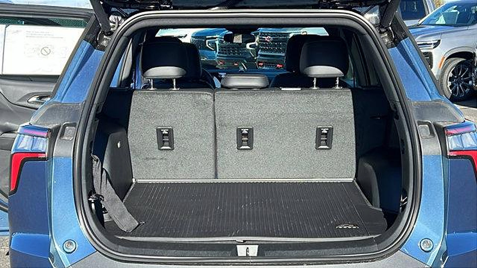 New 2026 Chevrolet Equinox LT w/ Convenience Package II image 11