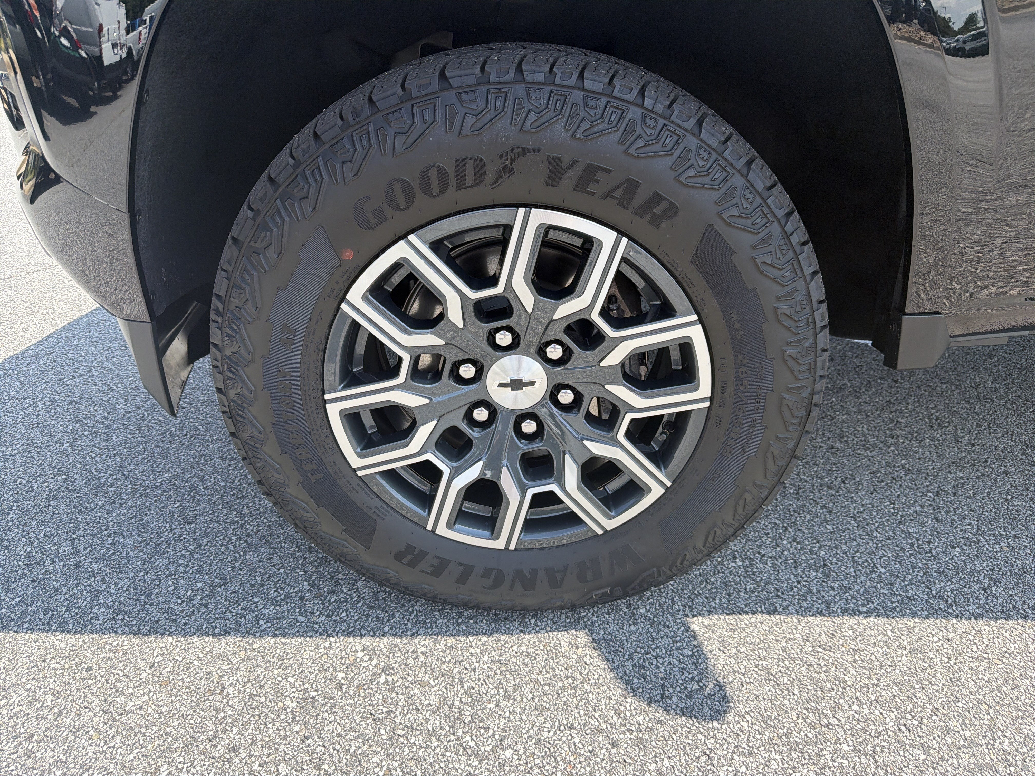 Used 2026 Chevrolet Colorado Z71 w/ Z71 Convenience Package 2 AWD/4WD image 13