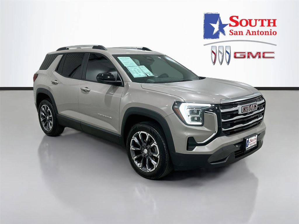 Used 2025 GMC Terrain Elevation w/ Elevation Premium Package
