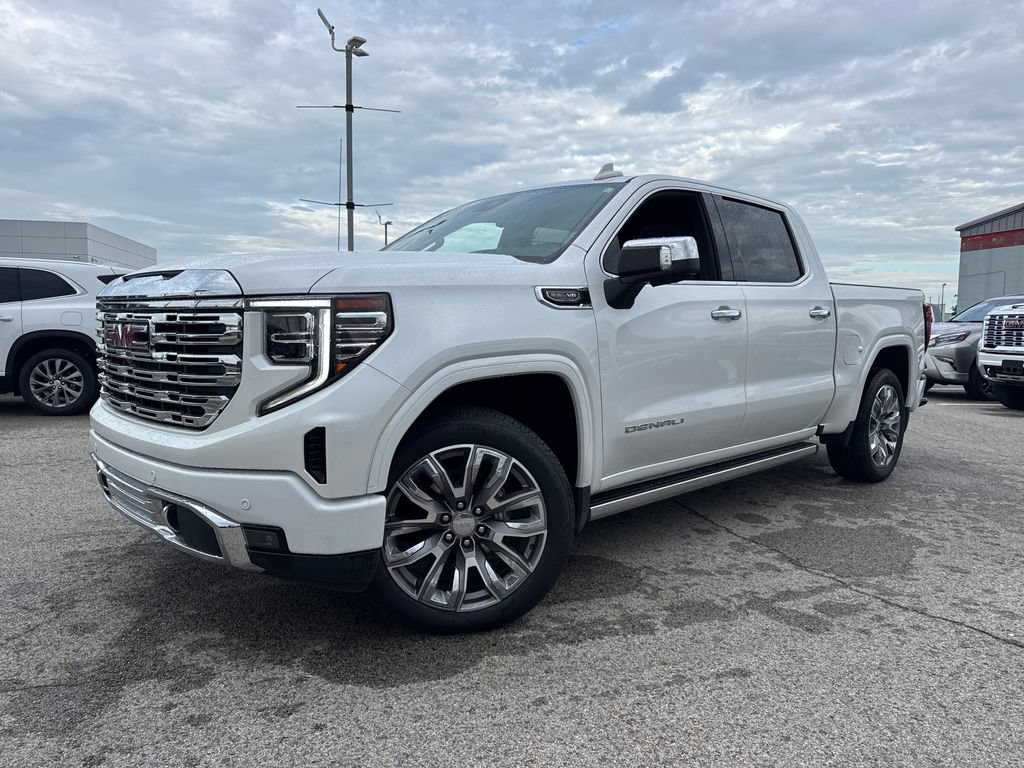 Used 2023 GMC Sierra 1500 Denali AWD/4WD image 1