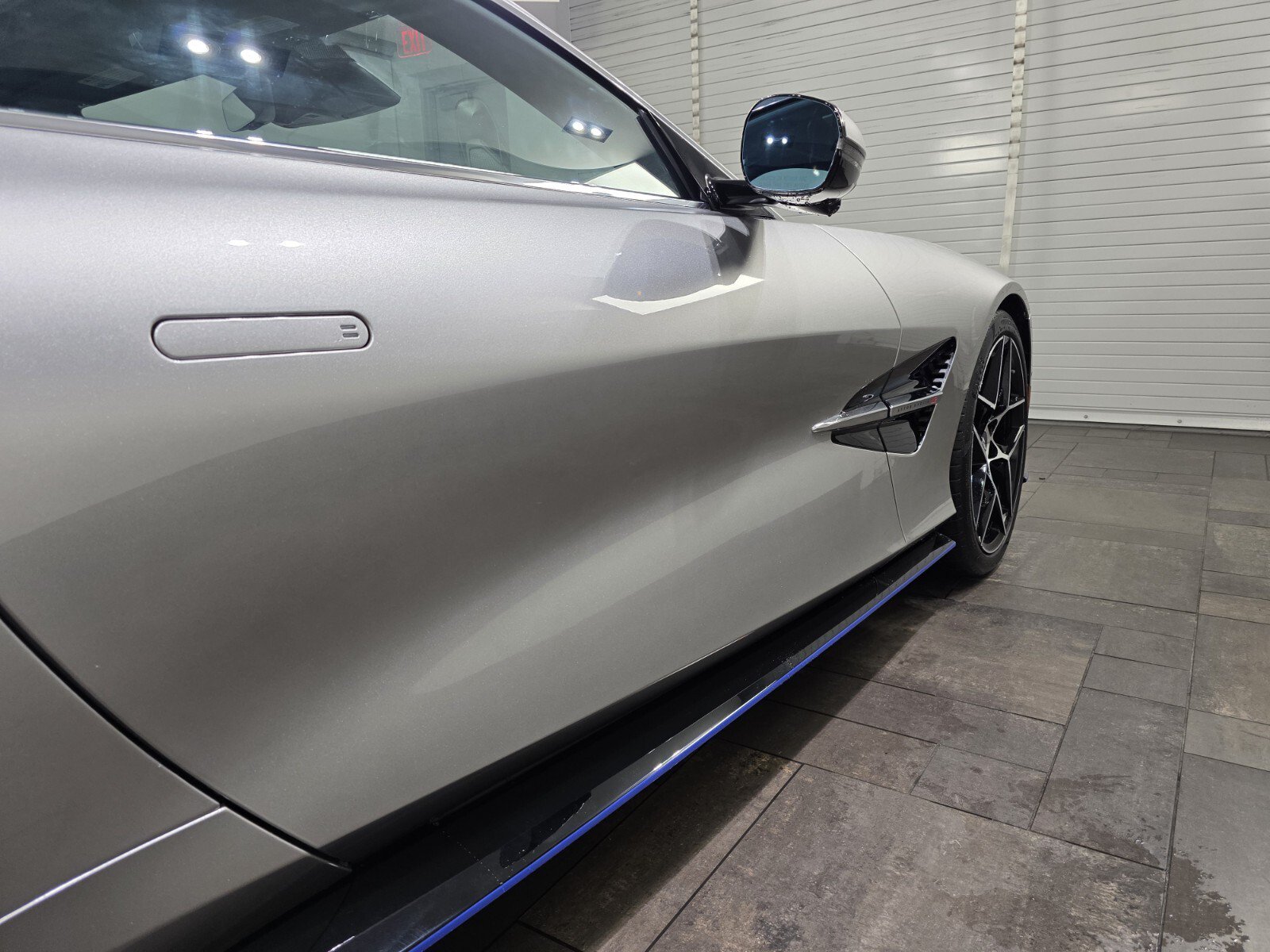 New 2026 Aston Martin Vanquish RWD image 9