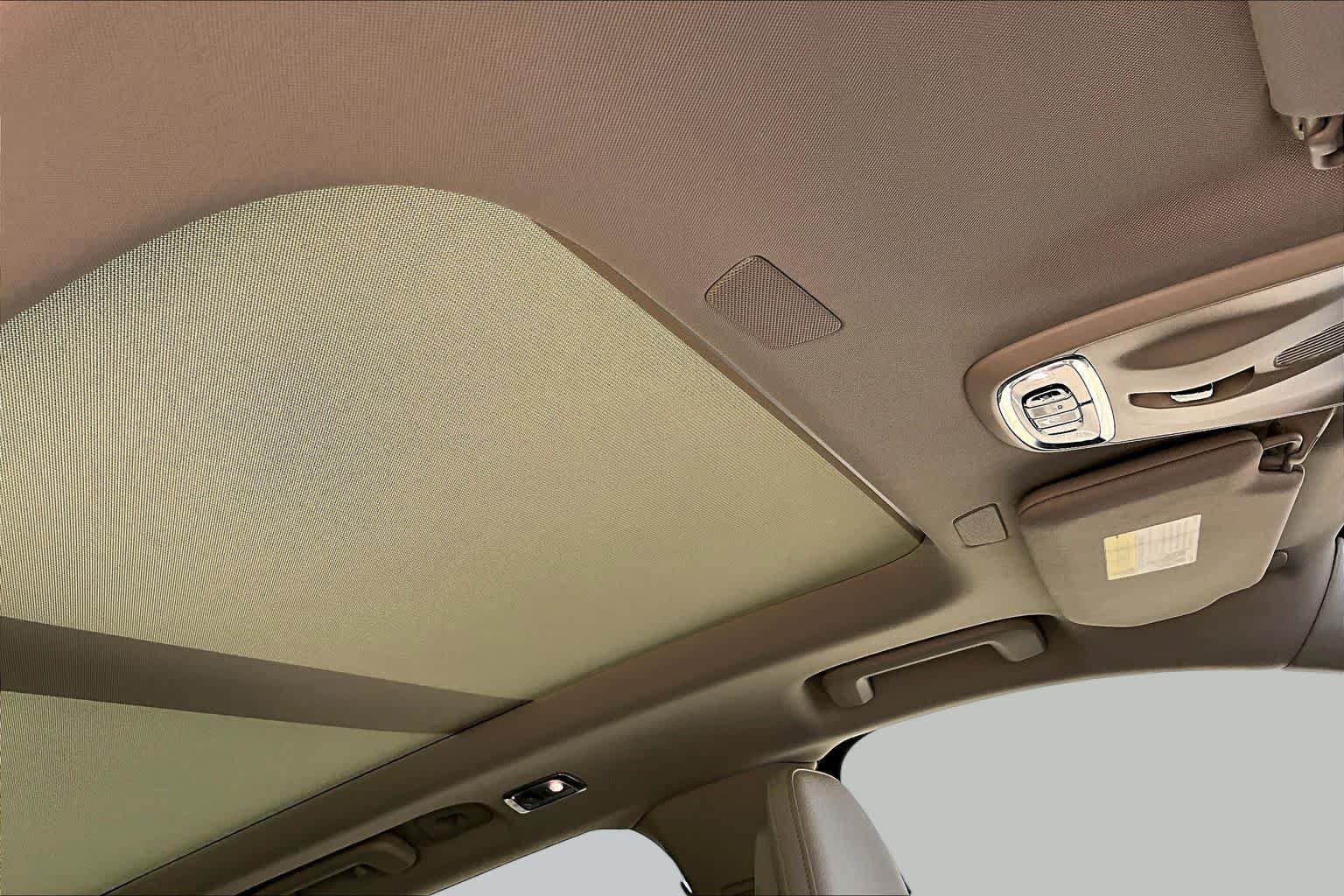 Used 2021 Volvo XC90 T5 Momentum w/ Protection Package Premier FWD image 14
