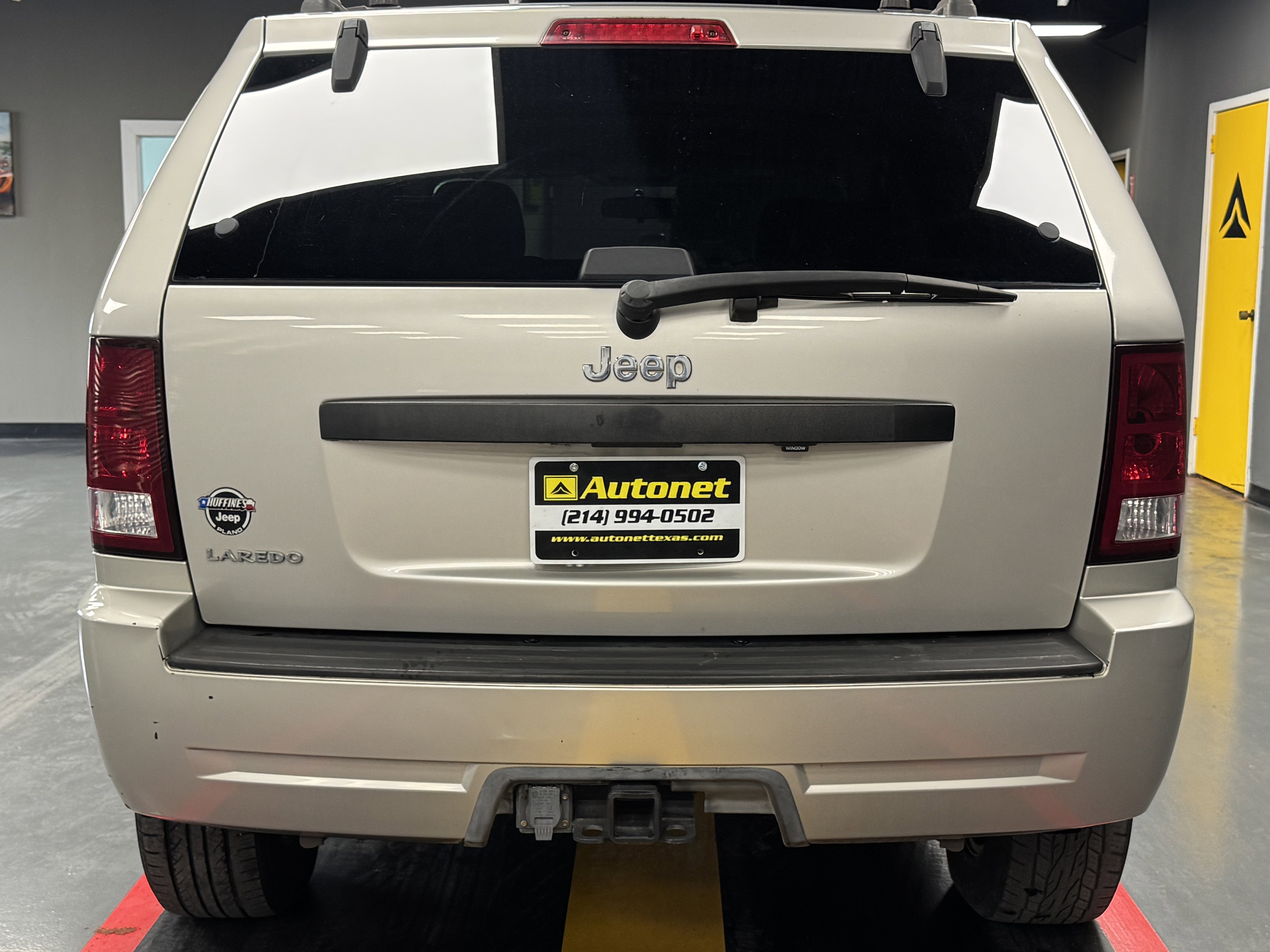 Used 2009 Jeep Grand Cherokee Laredo image 4