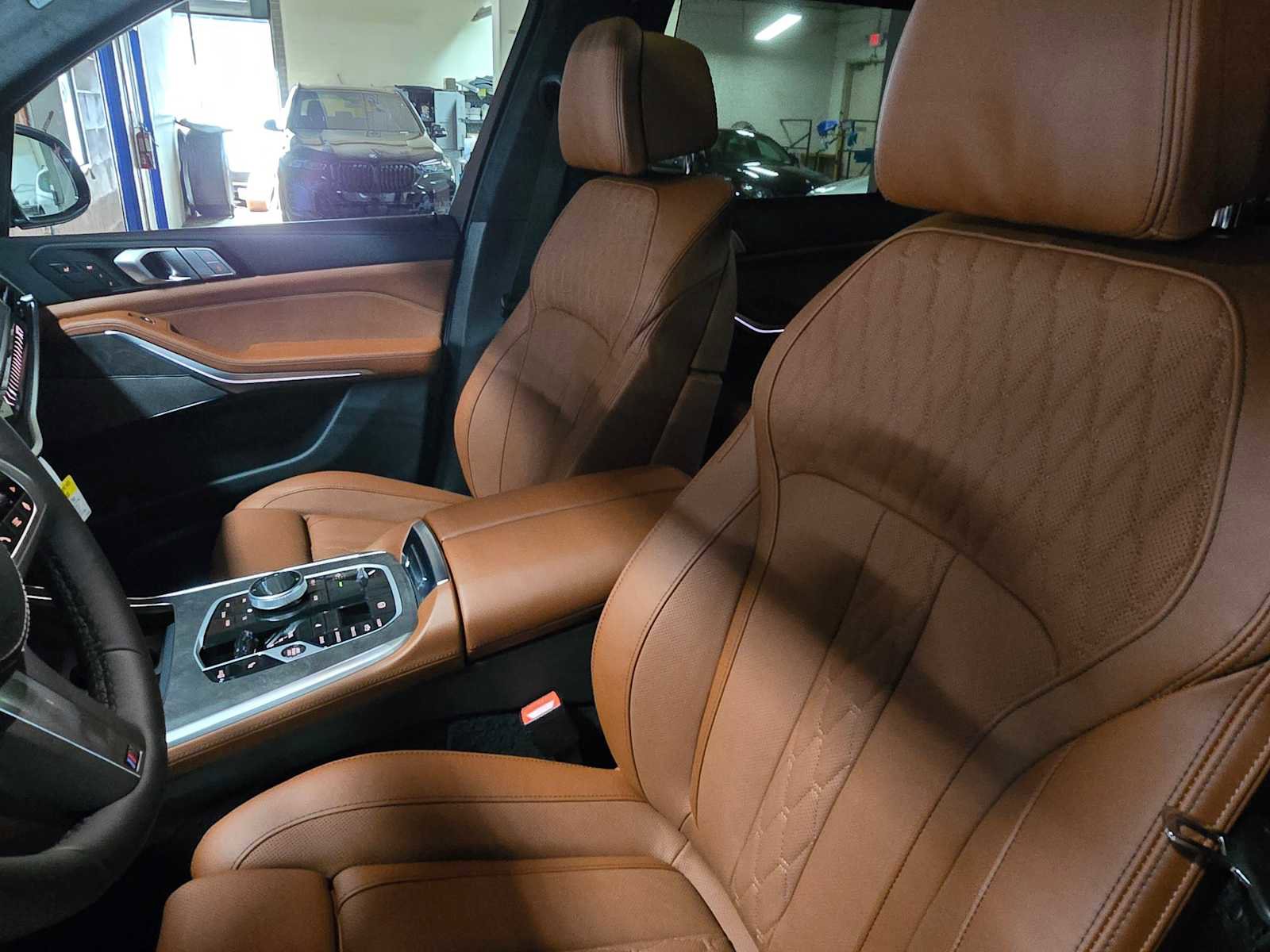 New 2026 BMW X7 xDrive40i w/ Executive Package image 25