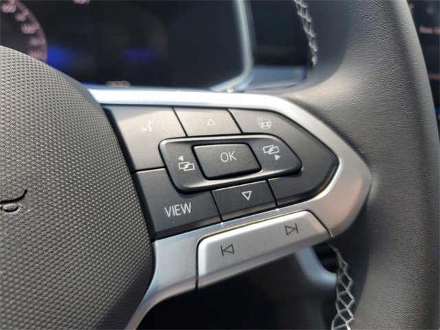 New 2025 Volkswagen Taos SE image 28