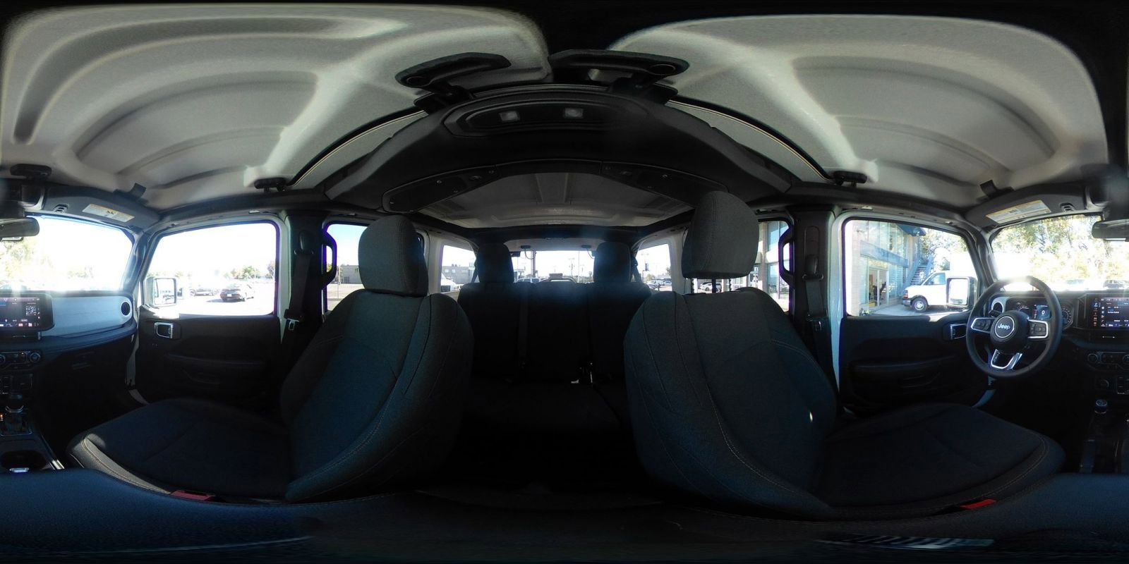 Used 2025 Jeep Wrangler Sahara image 41